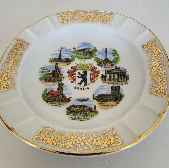 Vintage Ashtray Berlin Germany Landmarks Home Decor Plate - Picture 1 of 4